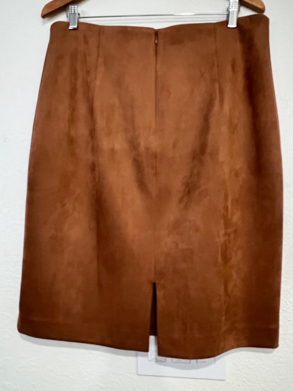 Antonio Melani Faux suede high-waisted lightweight pencil skirt - Picture 3 of 9